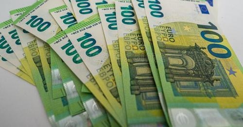 قفصة: حجز 800 ألف يورو و70 ألف دولار بين أصلي ومزيف لدى مواطن