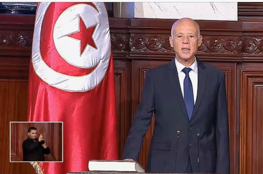 الجالية الجزائرية في تونس تهنيء قيس سعيد