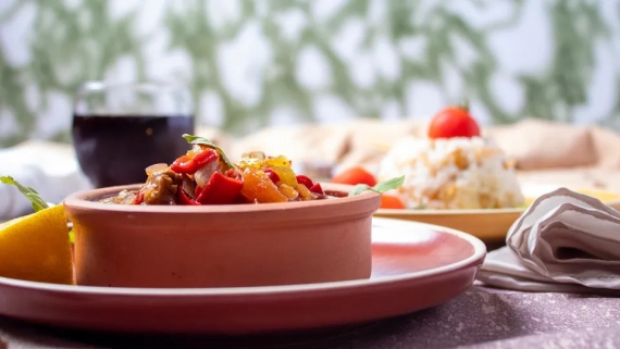 كيف تتناول طعامك دون أن تضر بصحتك في رمضان؟