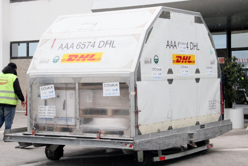 وصول 93600 جرعة تلقيح في أوّل دفعة من تلاقيح &quot;فايزر&quot; في إطار منظومة كوفاكس
