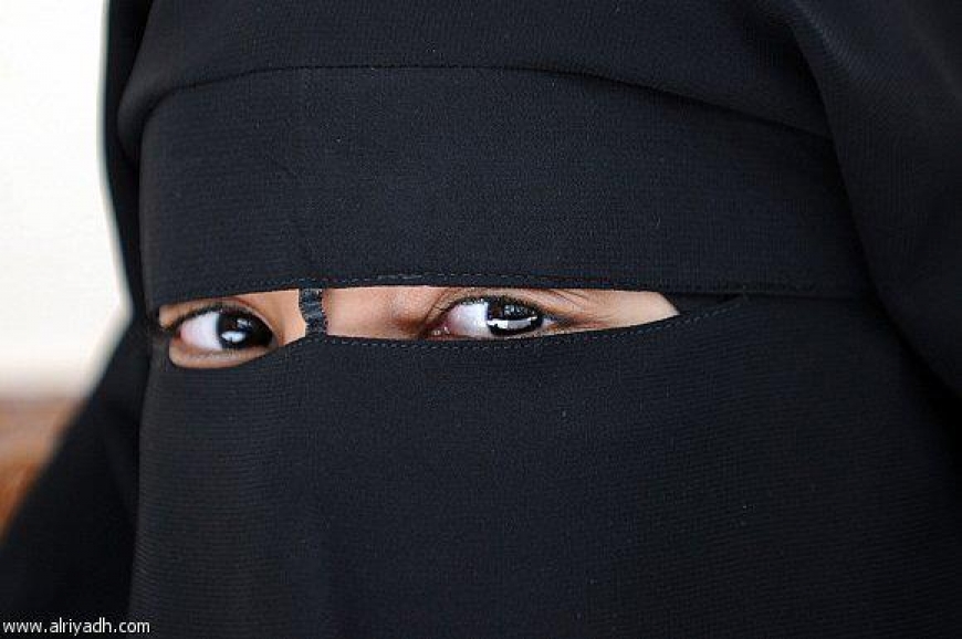 سويسرا تؤيد &quot;حظر النقاب&quot; بأغلبية انتخابية ضئيلة