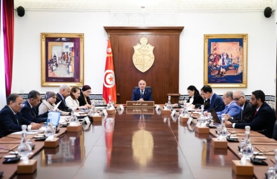 وضعية شركة الألبان الصّناعية بسيدي بوعلي محور مجلس وزاري